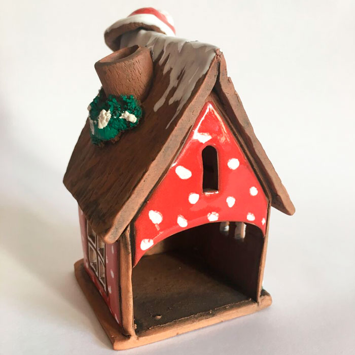 Portavelas Casita de Navidad con gorro - Imagen 2
